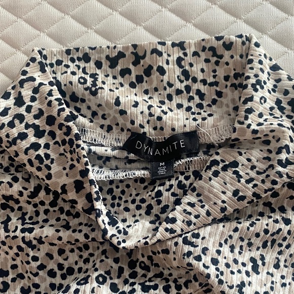 Dynamite Black and White Patterned turtle neck - Picture 2 of 2